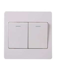 公牛G07K墙壁开关 简约设计，为现代家居注入安全与美感